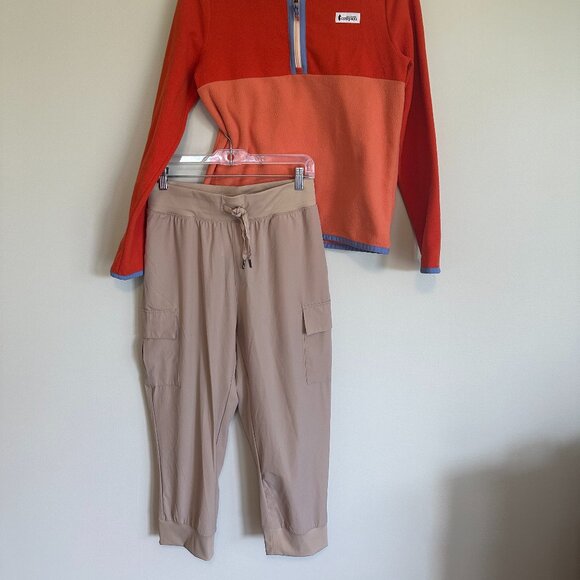 Hot hiking fit with Cotopaxi half zip sweater & UPF pant - Picture 2 of 9